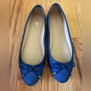 women’s flats